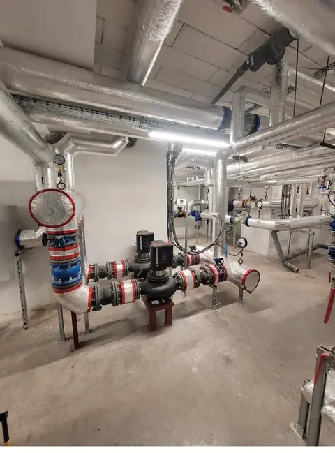Izolowane rurociągi z armaturą odcinającą