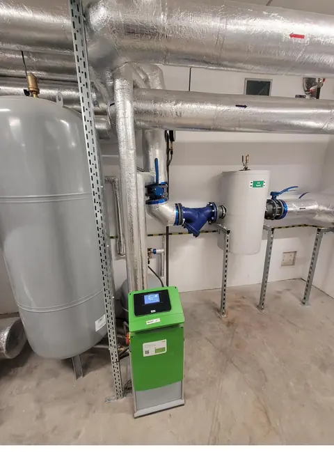 Izolowane rurociągi instalacji grzewczej